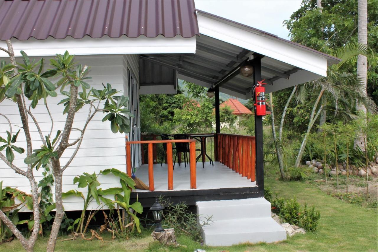 All At Sea Beach Resort Baan Tai Exterior foto