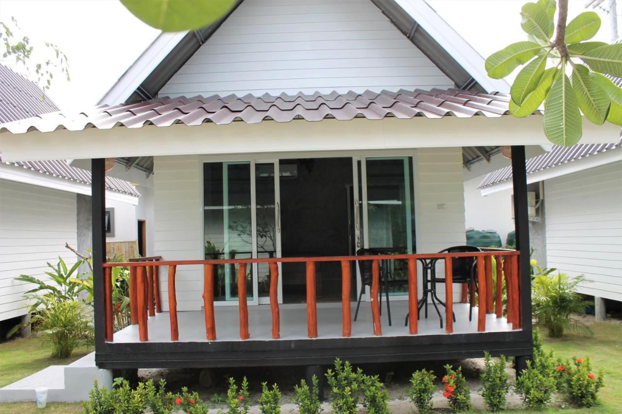 All At Sea Beach Resort Baan Tai Exterior foto