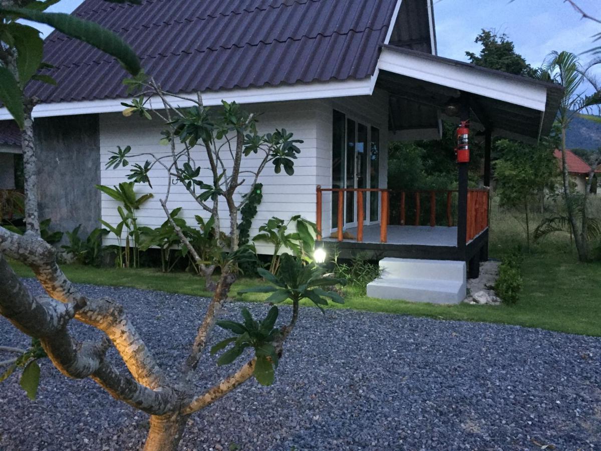 All At Sea Beach Resort Baan Tai Exterior foto