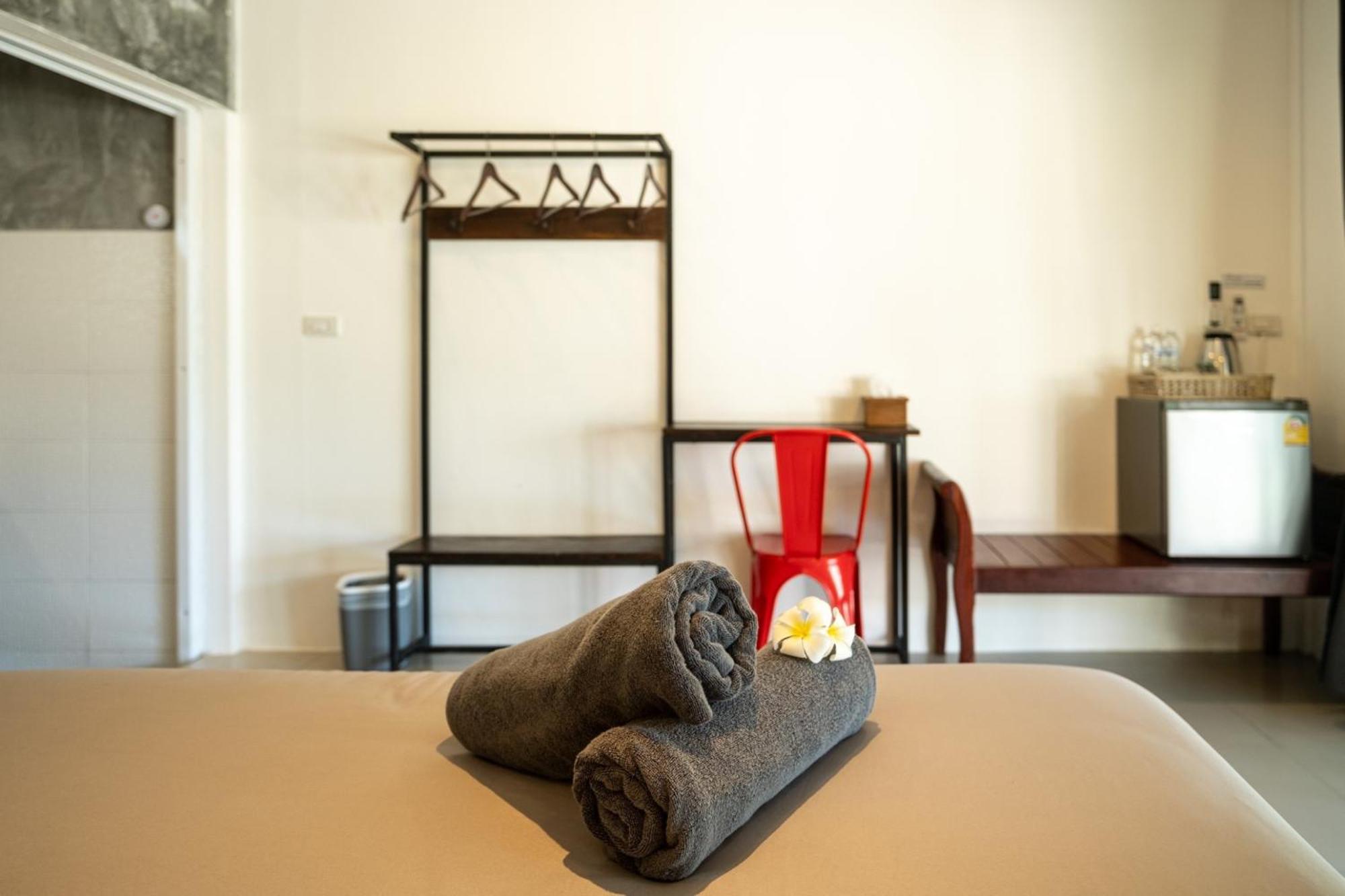 All At Sea Beach Resort Baan Tai Exterior foto
